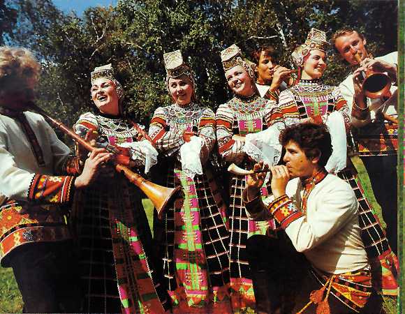 choir2.JPG (60701 bytes)